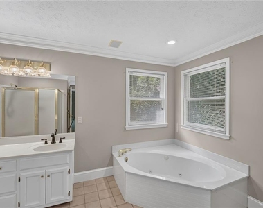 83 Russell Rd - Photo Thumbnail 27