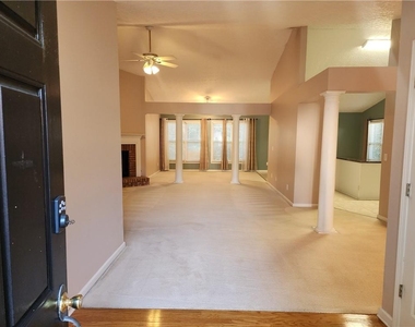 1903 Westover Lane Nw - Photo Thumbnail 4