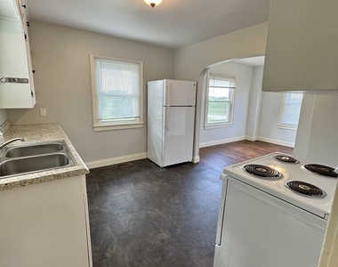 26411 250th Street - Photo Thumbnail 4