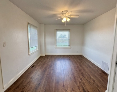26411 250th Street - Photo Thumbnail 8