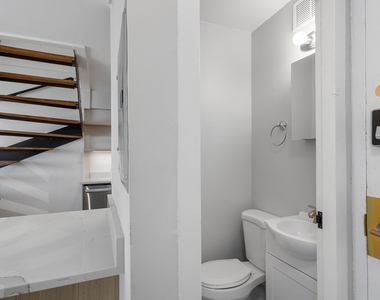 6166 N Sheridan Road - Photo Thumbnail 6