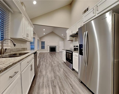 1330 Burning Bush Drive - Photo Thumbnail 4