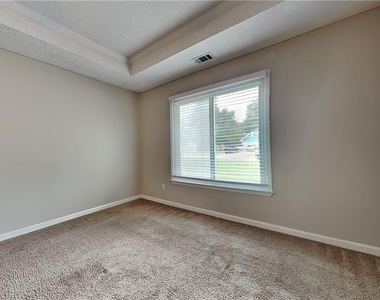1330 Burning Bush Drive - Photo Thumbnail 6