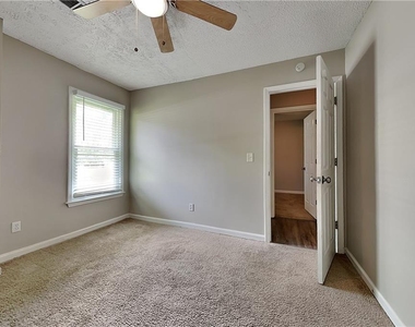 1330 Burning Bush Drive - Photo Thumbnail 12