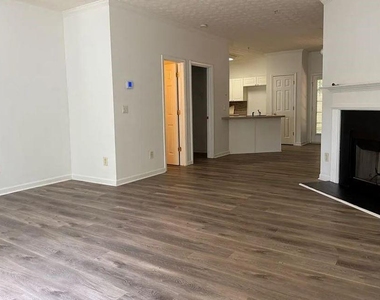6016 Leeshire Trace - Photo Thumbnail 3