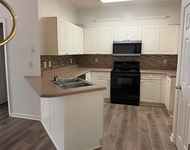 6016 Leeshire Trace - Photo Thumbnail 11