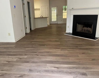 6016 Leeshire Trace - Photo Thumbnail 10