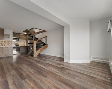 6166 N Sheridan Road - Photo Thumbnail 2