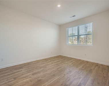 6221 Honeybell Alley - Photo Thumbnail 24