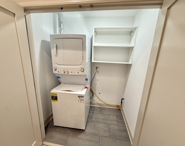 531 Hinman Avenue - Photo Thumbnail 18