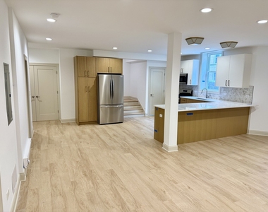 531 Hinman Avenue - Photo Thumbnail 6