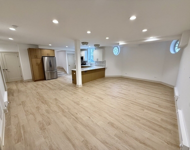 531 Hinman Avenue - Photo Thumbnail 5