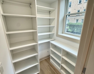 531 Hinman Avenue - Photo Thumbnail 19