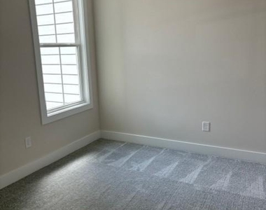 2560 Silver Star Drive - Photo Thumbnail 18