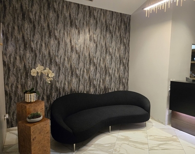 8 W Monroe Street - Photo Thumbnail 14