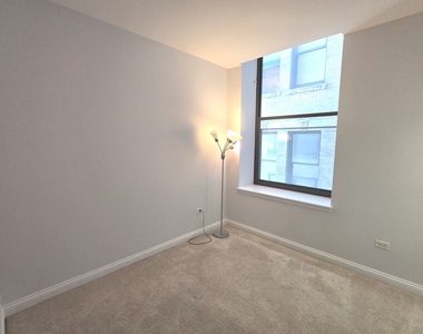 8 W Monroe Street - Photo Thumbnail 6
