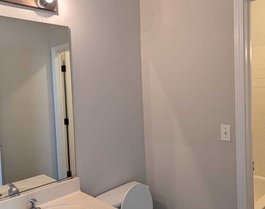 14002 Edgewater Court - Photo Thumbnail 5