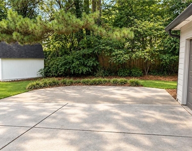 10950 Pinehigh Drive - Photo Thumbnail 17
