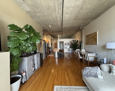 1000 W Adams Street - Photo Thumbnail 13