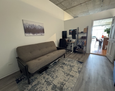 1000 W Adams Street - Photo Thumbnail 18