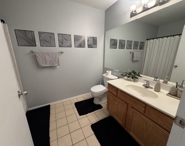 1000 W Adams Street - Photo Thumbnail 21