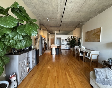 1000 W Adams Street - Photo Thumbnail 12