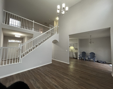 709 Riding Lane - Photo Thumbnail 4