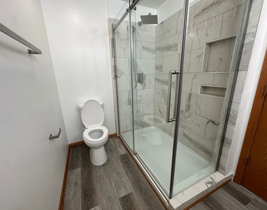 105 Neutrenton Avenue - Photo Thumbnail 11