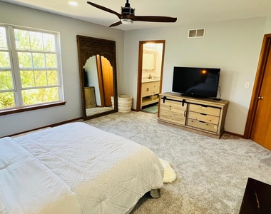 105 Neutrenton Avenue - Photo Thumbnail 8
