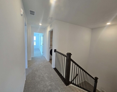217 Cooney Way - Photo Thumbnail 6
