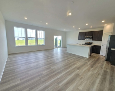 217 Cooney Way - Photo Thumbnail 4