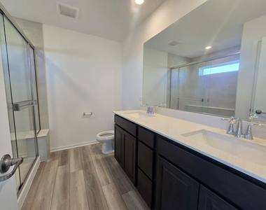 217 Cooney Way - Photo Thumbnail 12