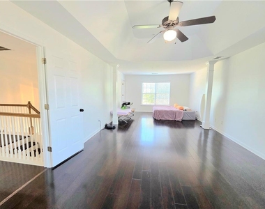 1140 Foxcroft Drive - Photo Thumbnail 31