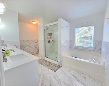 1140 Foxcroft Drive - Photo Thumbnail 23