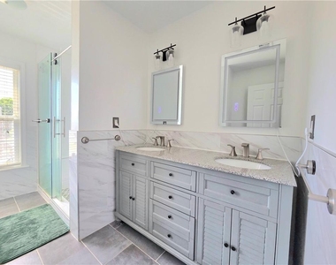1140 Foxcroft Drive - Photo Thumbnail 35