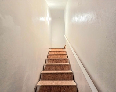 1140 Foxcroft Drive - Photo Thumbnail 45