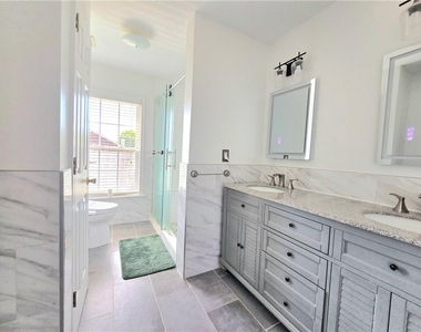 1140 Foxcroft Drive - Photo Thumbnail 38