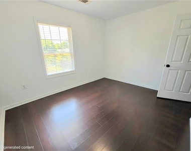 1140 Foxcroft Drive - Photo Thumbnail 29