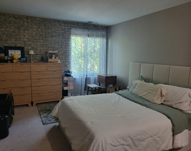 425 Walnut Creek Lane - Photo Thumbnail 7