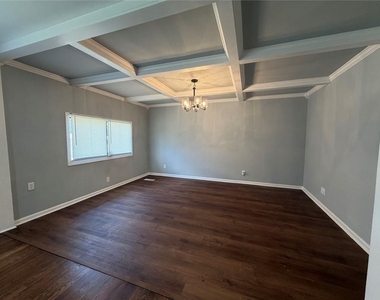 1633 Slate Road - Photo Thumbnail 6