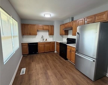 1633 Slate Road - Photo Thumbnail 8