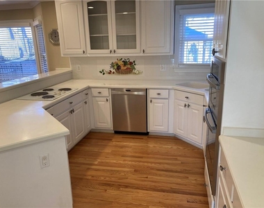 1281 Lake Washington Drive - Photo Thumbnail 37