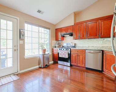 169 Concord Lane - Photo Thumbnail 7