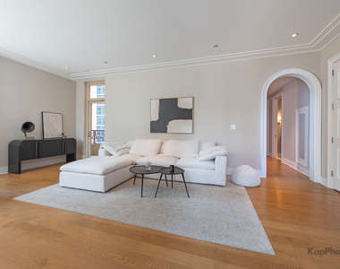118 E Erie Street - Photo Thumbnail 19