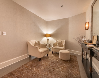 118 E Erie Street - Photo Thumbnail 13