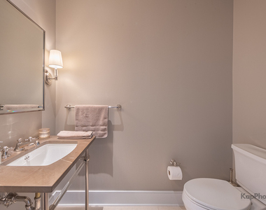 118 E Erie Street - Photo Thumbnail 31