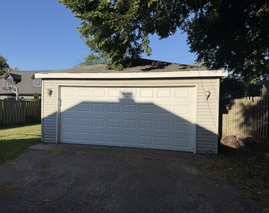 472 N Larch Avenue - Photo Thumbnail 18