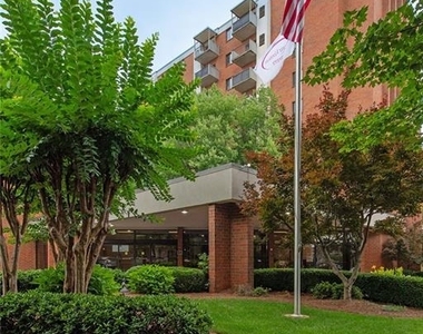 300 Johnson Ferry Road - Photo Thumbnail 3