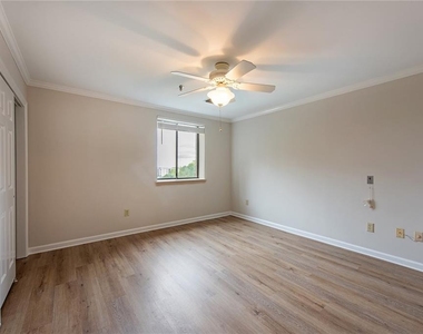 300 Johnson Ferry Road - Photo Thumbnail 31