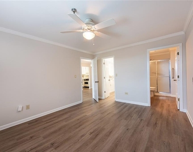 300 Johnson Ferry Road - Photo Thumbnail 14